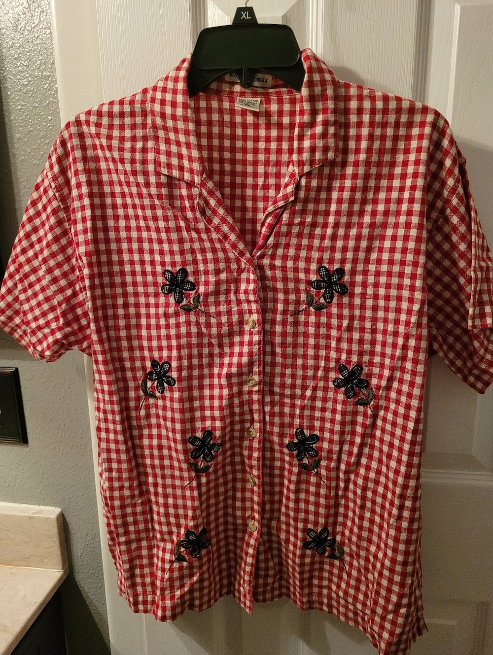 Women's Maggie and Max Red Gingham Floral Embroidered Design Sz XL